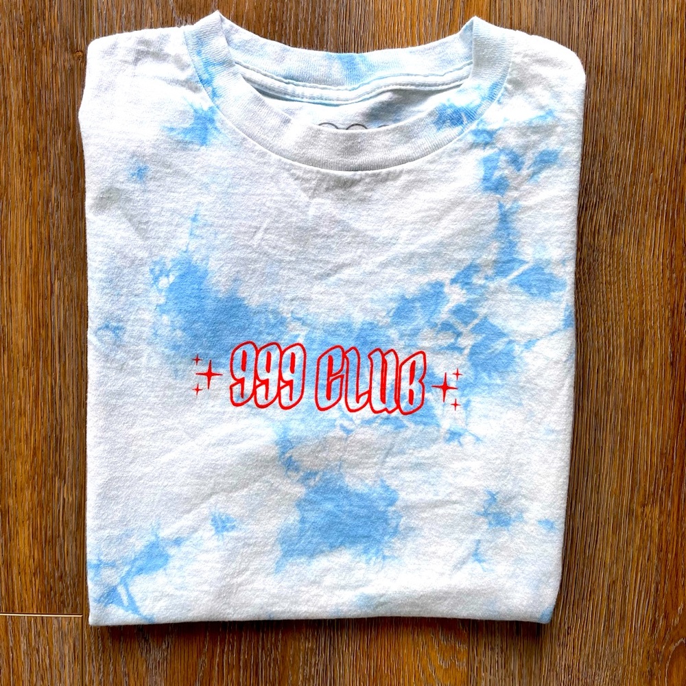 Purchased at Zumiez 999 club adult small cotton shirt